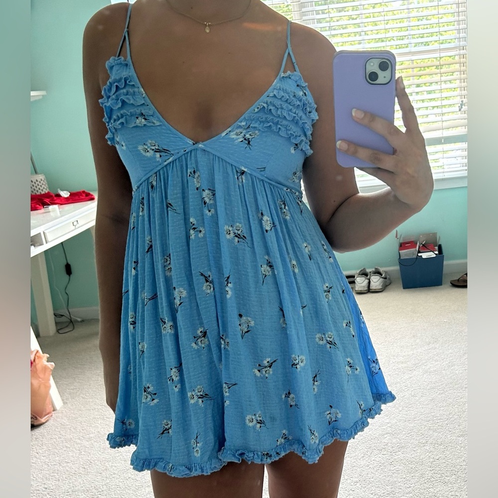 Skylar + Madison blue mini dress. Size Medium worn a few times.